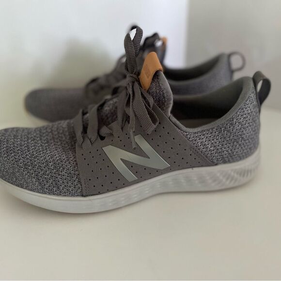 New Balance Gray Fresh Foam Men’s Size 8.5 - Picture 5 of 9